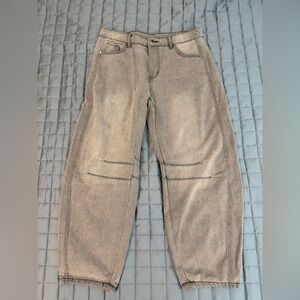 Stylish Gray Barrel Jeans